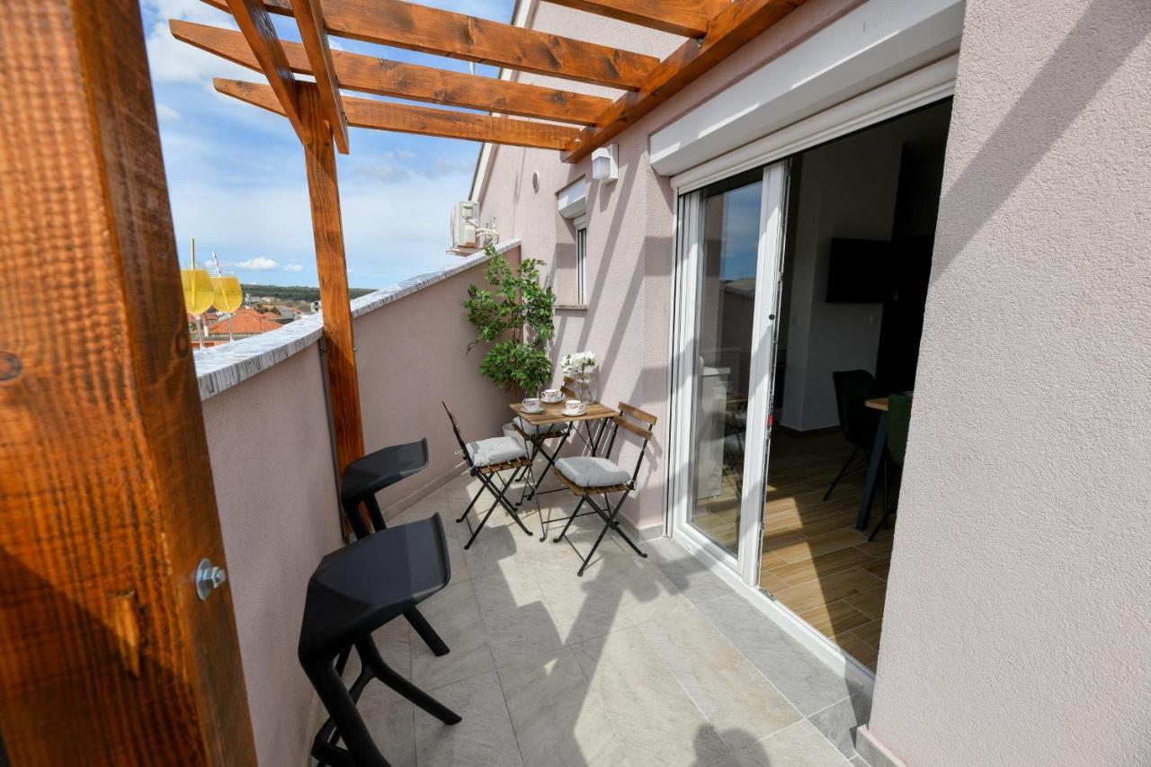 Modern Holiday Apartment "Libra" With Swimming Pool Posedarje Extérieur photo