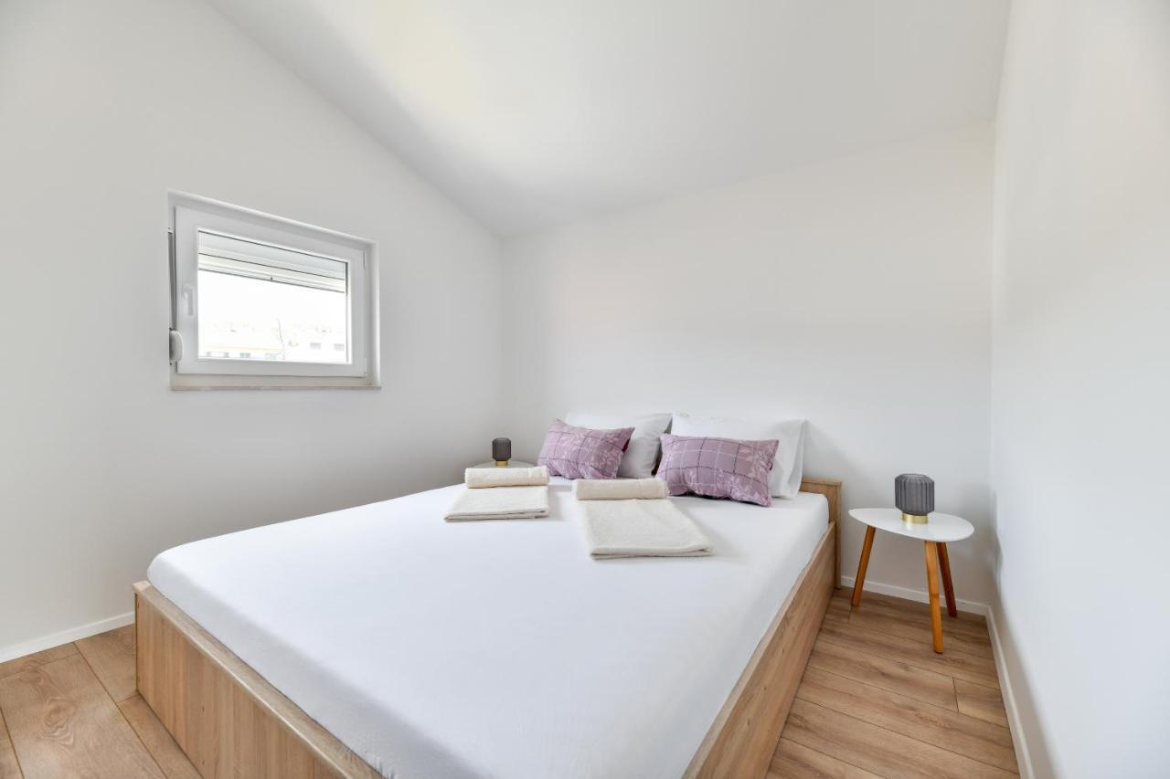 Modern Holiday Apartment "Libra" With Swimming Pool Posedarje Extérieur photo