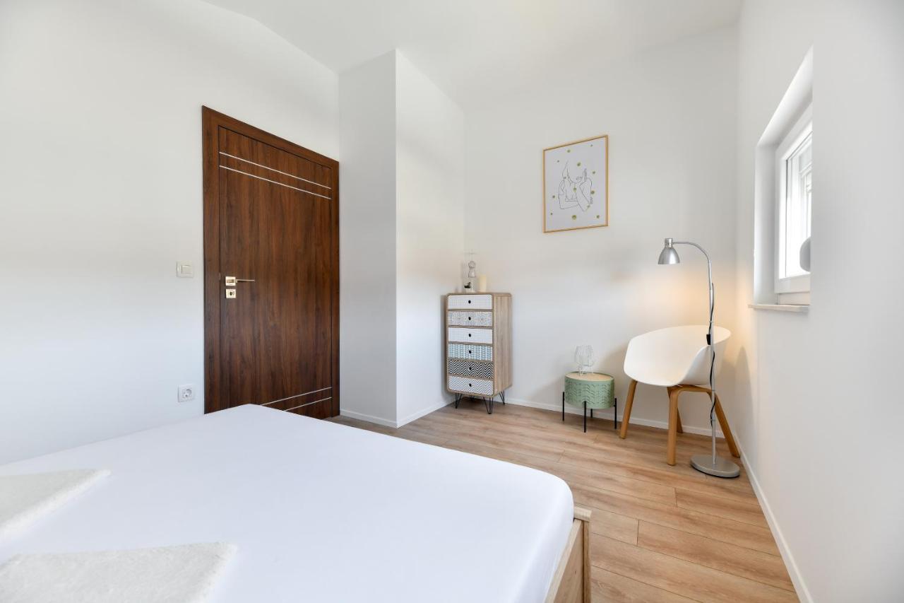 Modern Holiday Apartment "Libra" With Swimming Pool Posedarje Extérieur photo